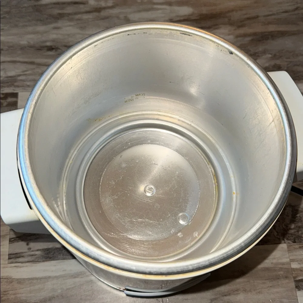 Tefal T-Fal Compact Safety Deep Fryer White 1 qt oil safety safety filter lid